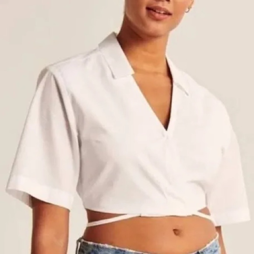 Abercrombie & Fitch White Cropped Collared Wrap Top